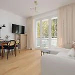 Apartmán Family In Saska Kepa Bright & Functional Interiors With Balcony By Renters