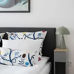 Family In Saska Kepa Bright & Functional Interiors With Balcony By Renters * Varšava